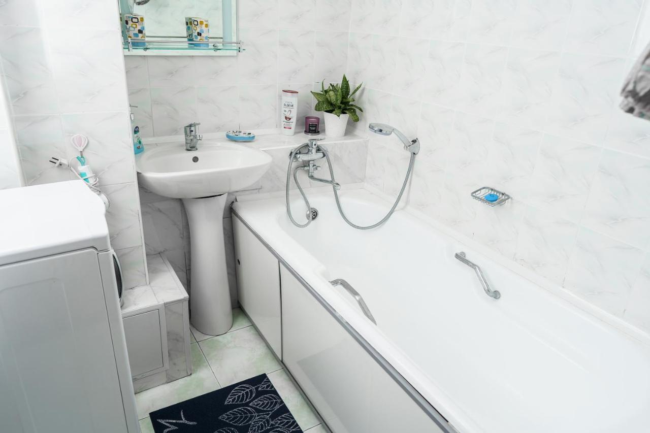 Золотой Квадрат 60 Кв2 Apartment อัลมาตี ภายนอก รูปภาพ