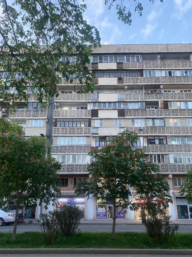 Золотой Квадрат 60 Кв2 Apartment อัลมาตี ภายนอก รูปภาพ