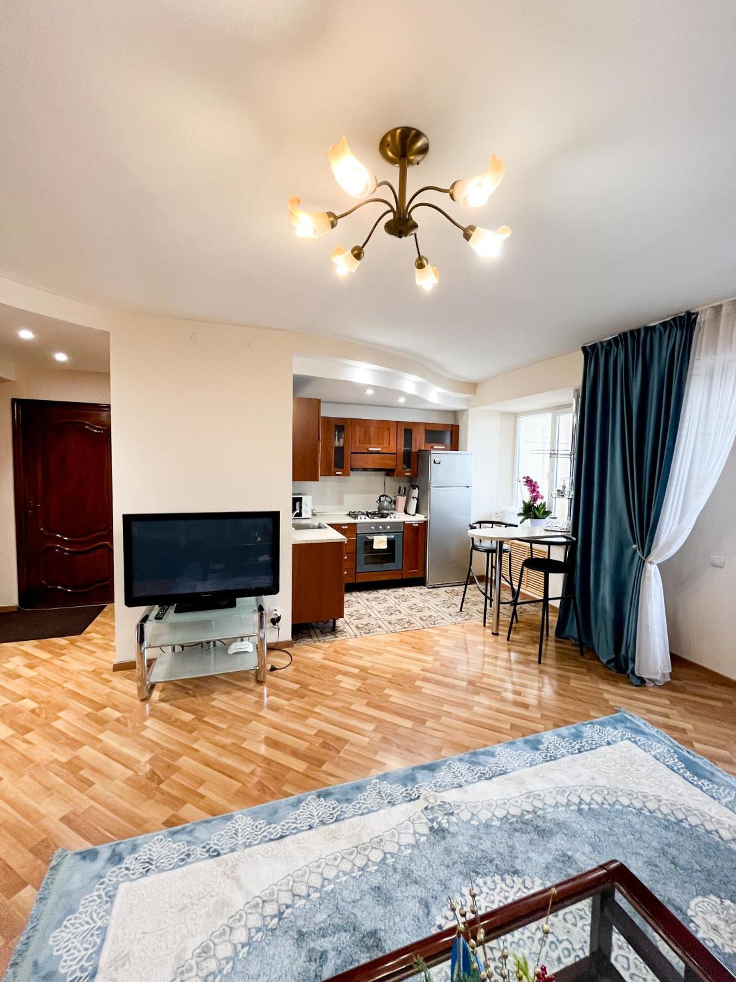 Золотой Квадрат 60 Кв2 Apartment อัลมาตี ภายนอก รูปภาพ